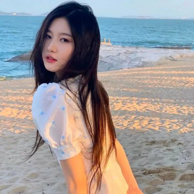 缠绕洞窟的野兽 封面